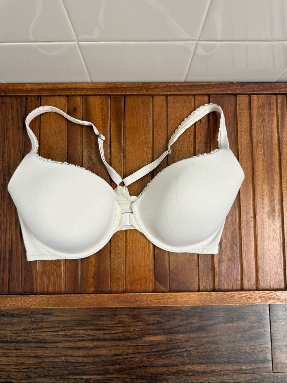 Victoria's Secret White Padded T-Shirt Bra with Lace Trim